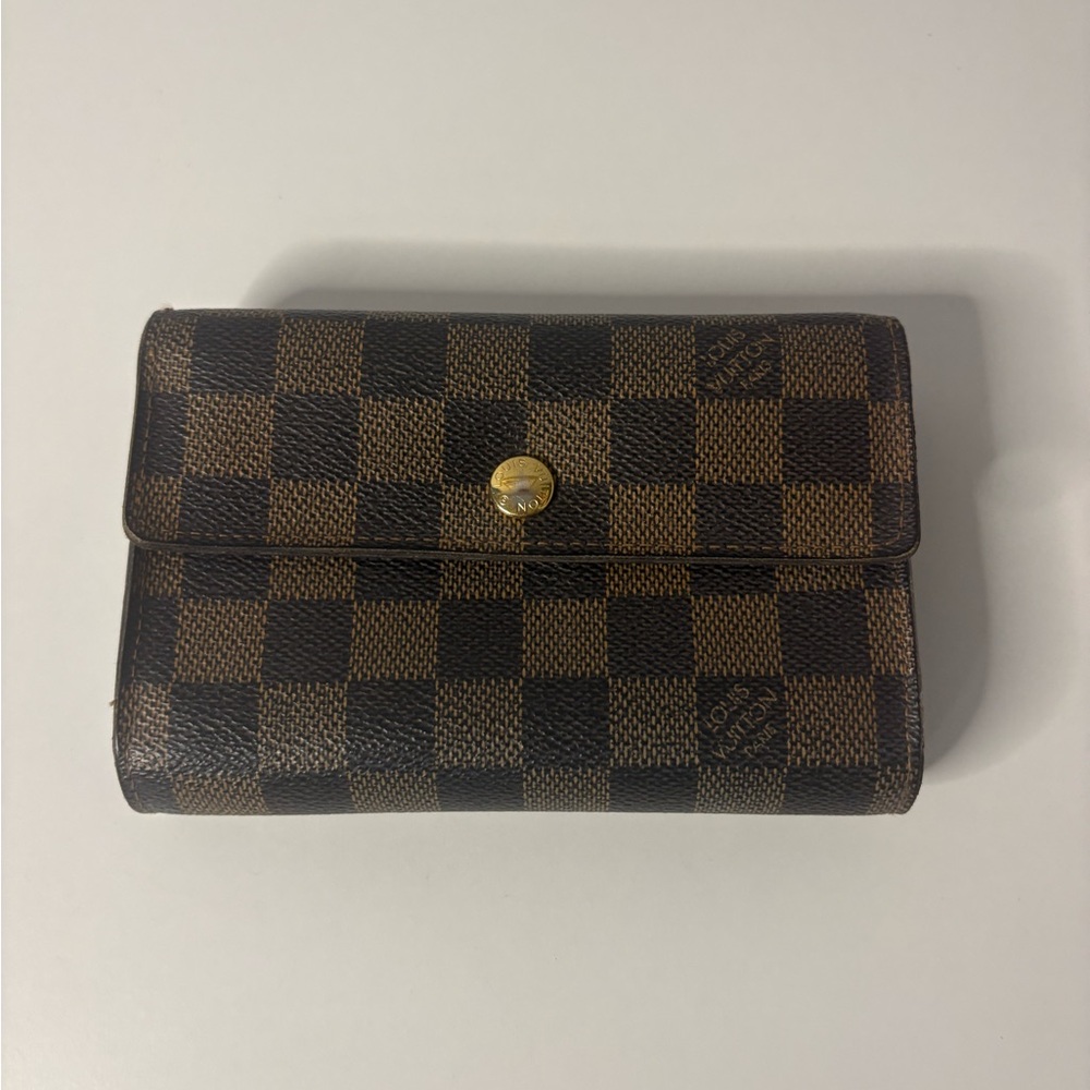 Louis Vuitton Alexandra Damier Ebene Portefeuille Trifold Wallet - Picture 4 of 16